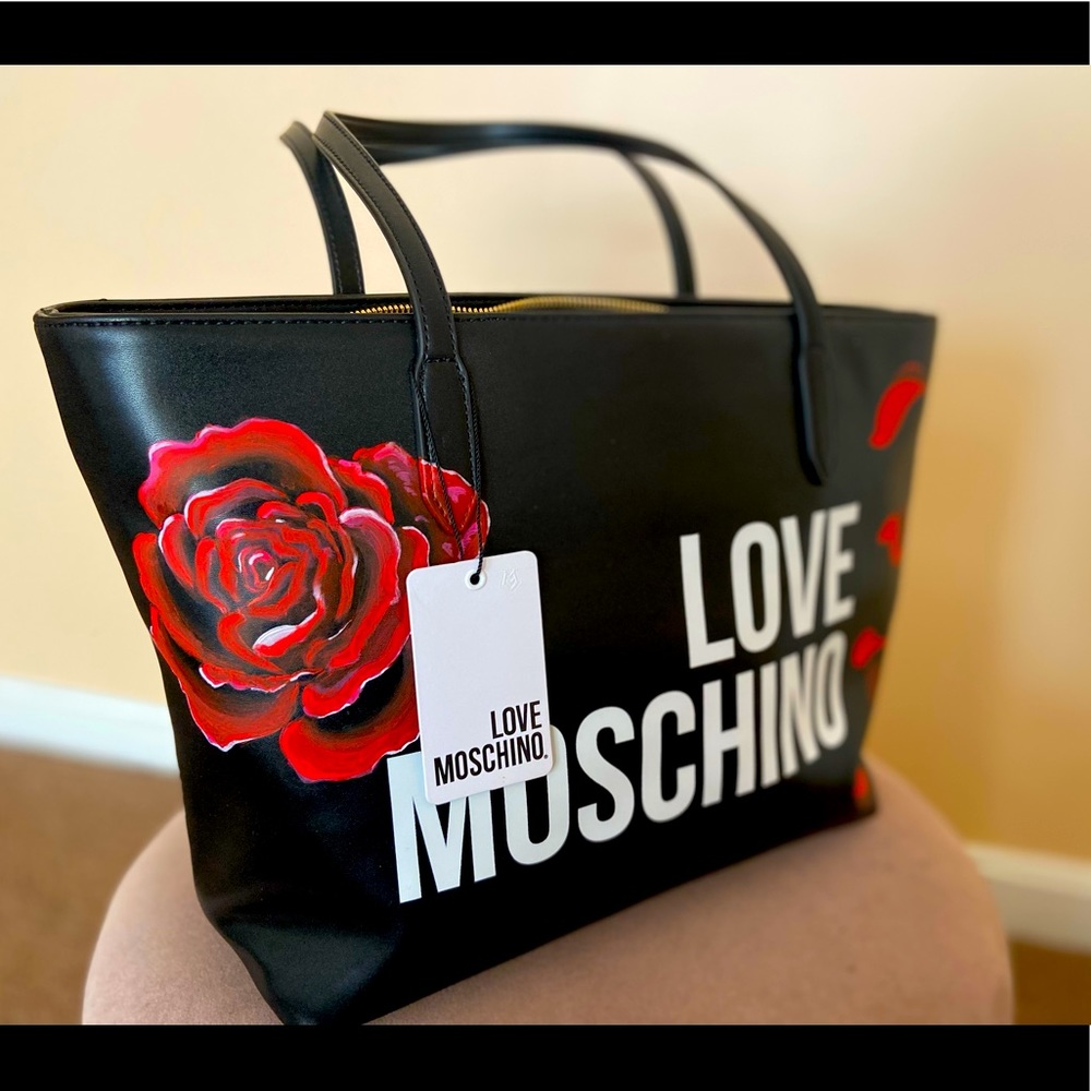 NEW: Handpainted Moschino bag ❤️